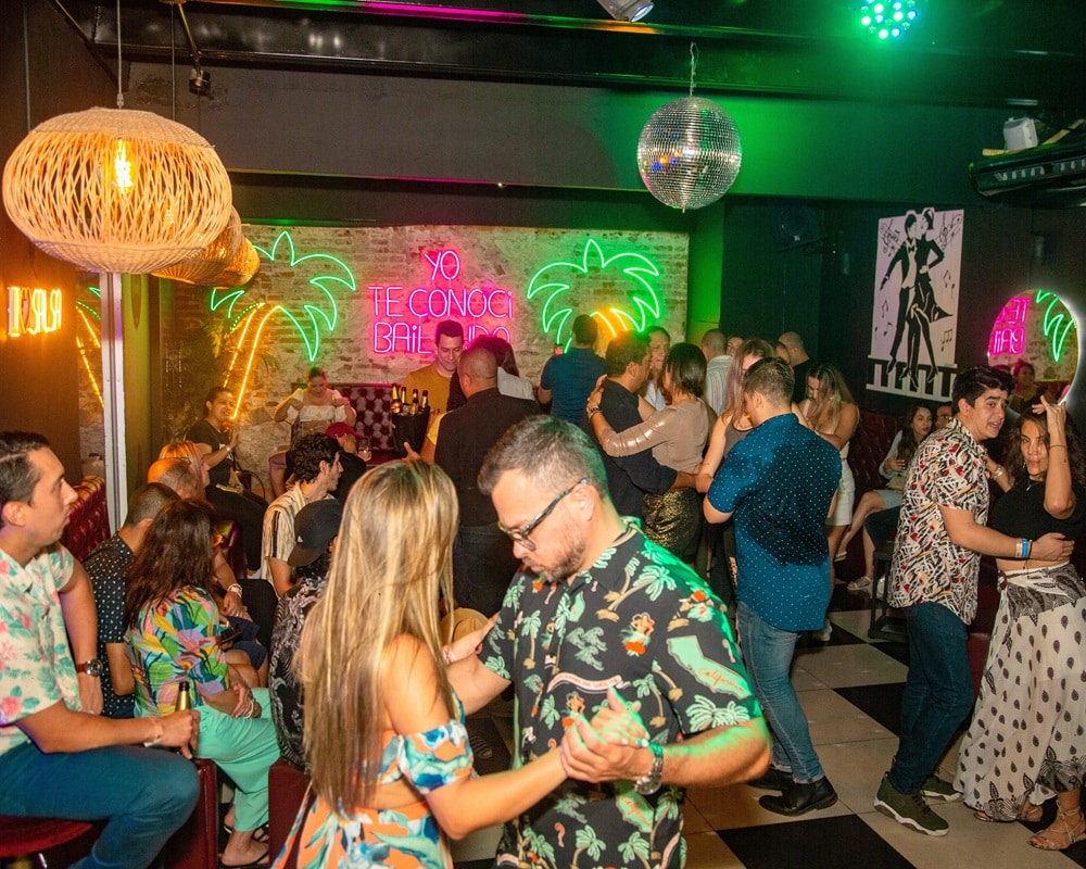 Seven 7 Times Disco Club sala tropical